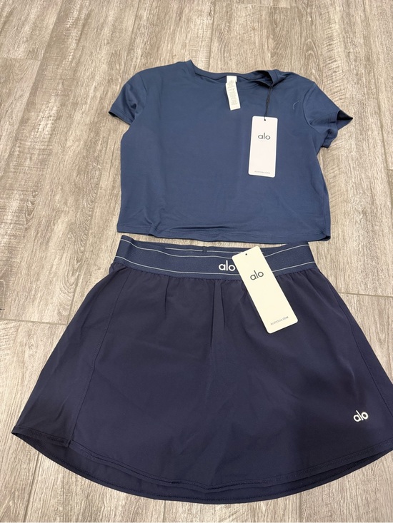 ALO Yoga Other - ALO Yoga Navy Two-Piece Active Set - Top & Skort
